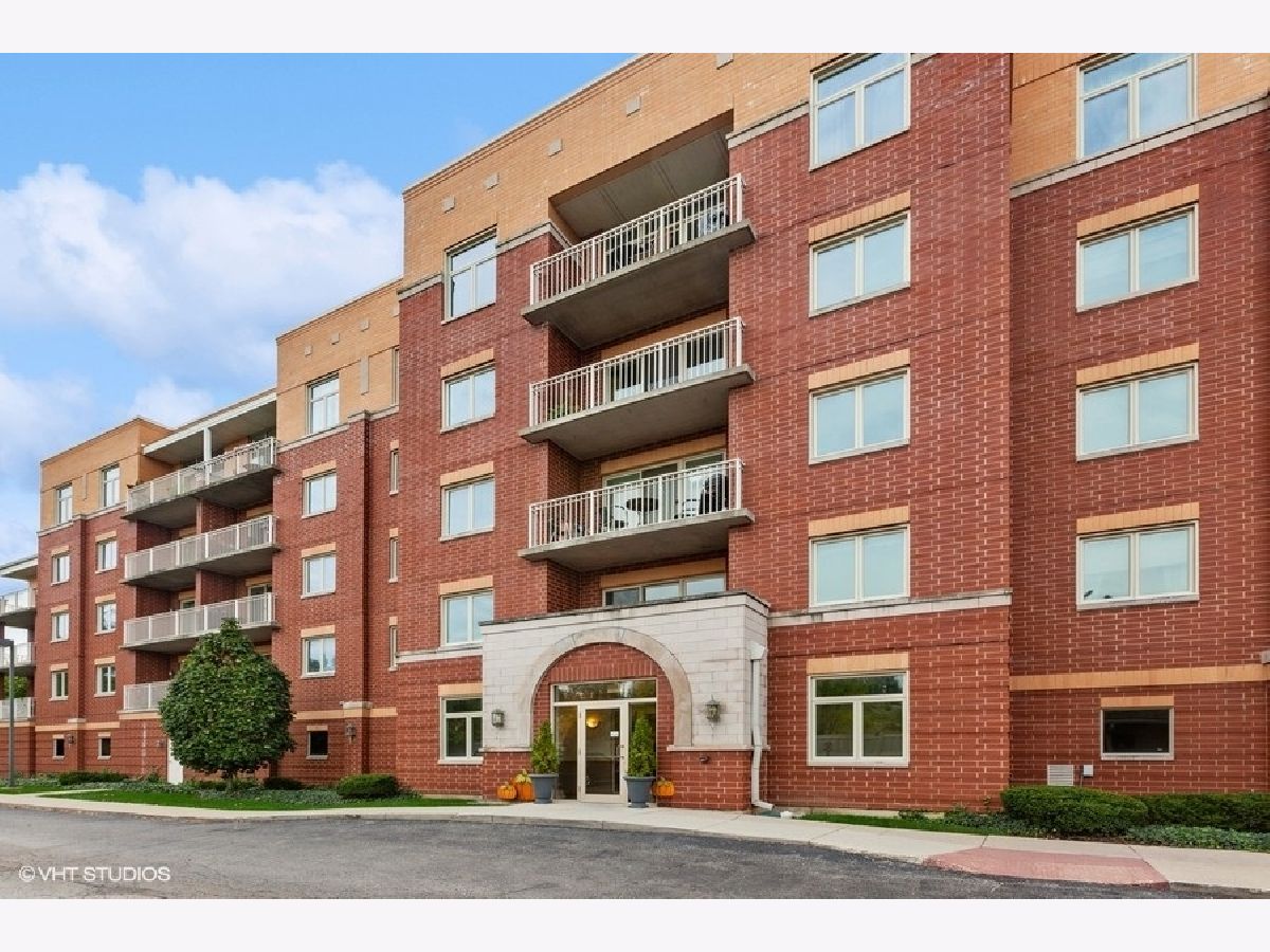 Condominiums Sold Oakview Estates Lombard Illinois, 500 Saint Charles