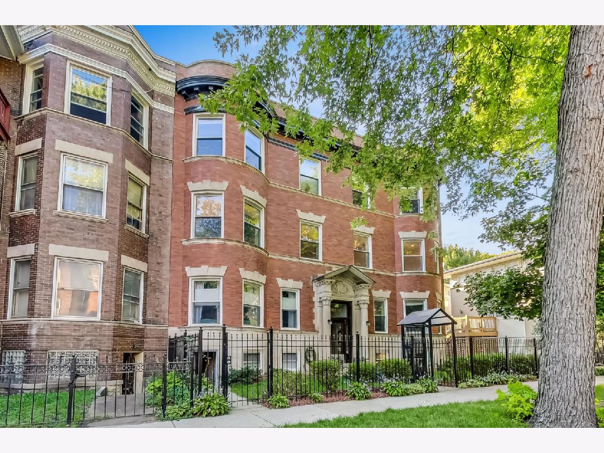 Condominiums & Homes Sold South Campus Chicago Illinois, 6120 Greenwood