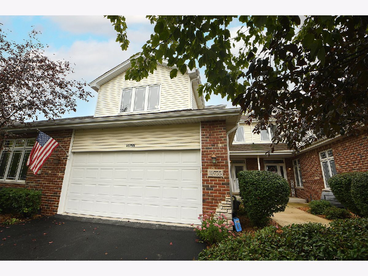 Townhomes & Homes Sold Crystal Creek Mokena Illinois, 10755 Canterbury