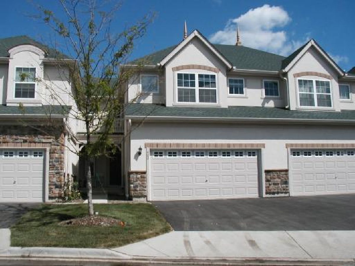 Townhomes & Condos Rented Pinehurst Vernon Hills Illinois, 2141 Shadow Creek