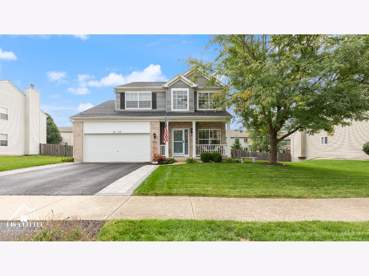 Homes Sold Summerlin Aurora Illinois, 2125 Grand Pointe