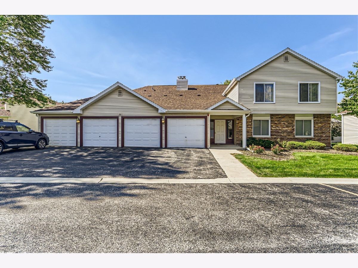 Condos & Townhomes Sold Park Lane Woodridge Illinois, 7000 Rhodes