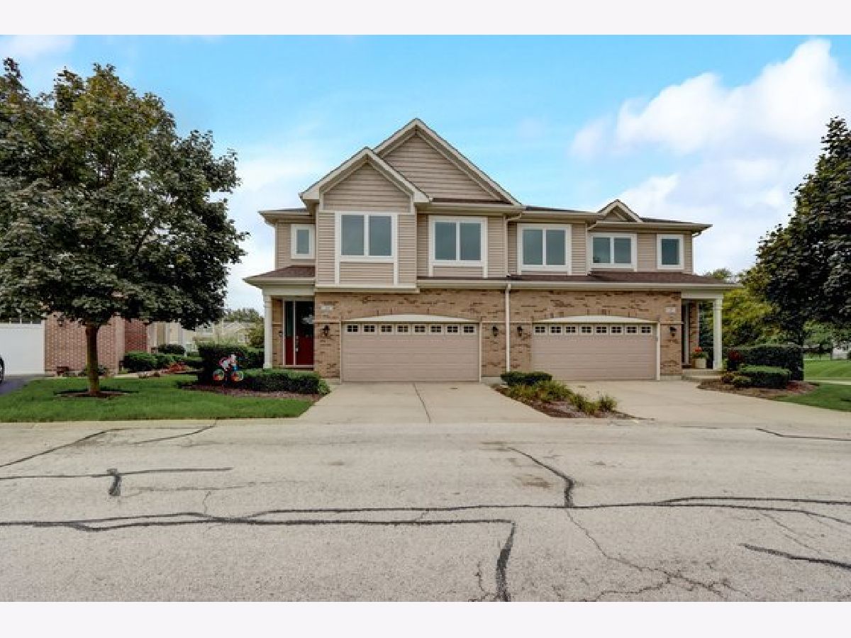 Townhomes Sold Lexington Hills Palatine Illinois, 21 Moseley