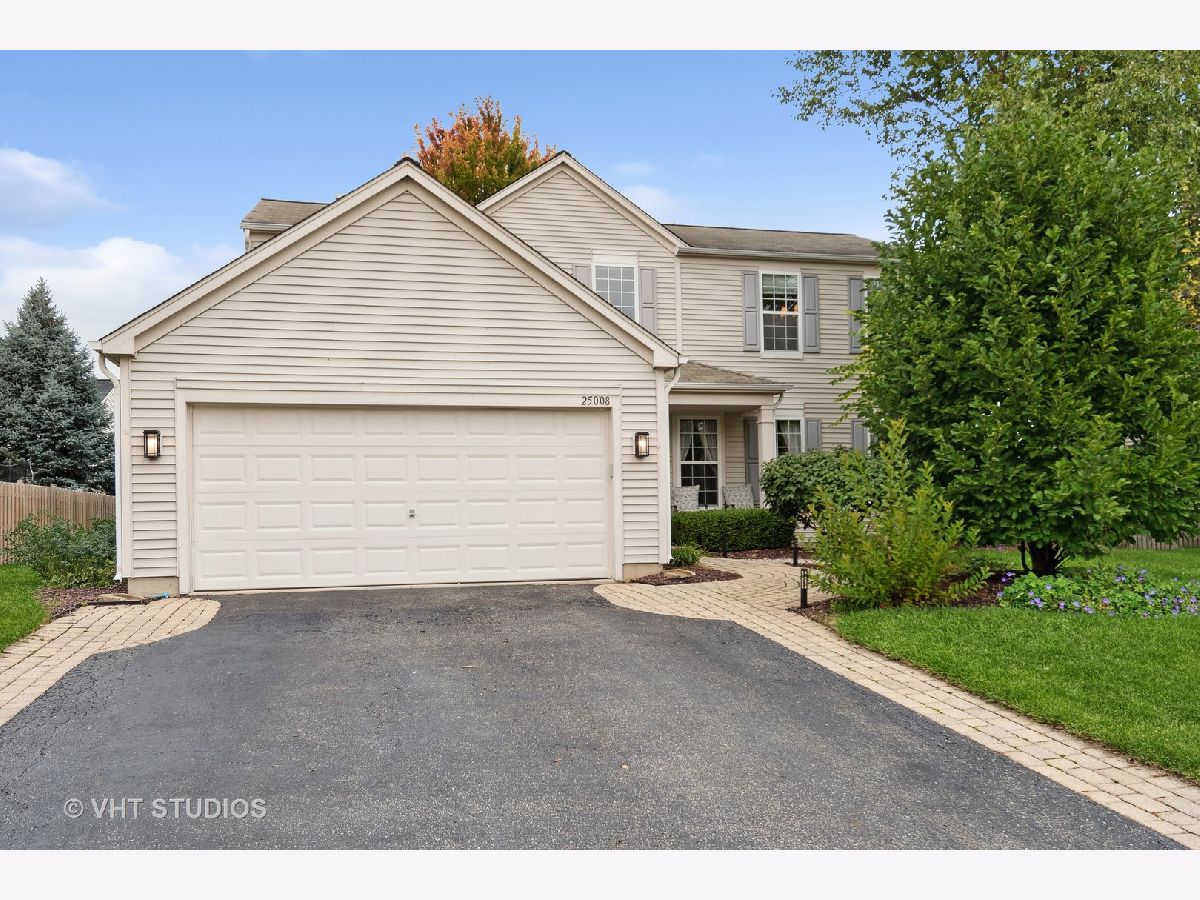 Homes & Townhomes & Condos Sold Auburn Lakes Plainfield Illinois, 25008 Edison