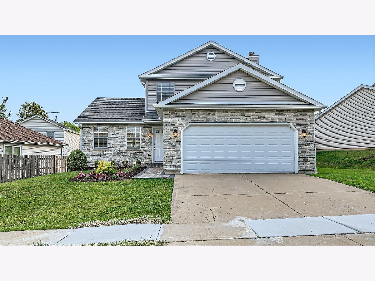 Homes Sold Meadow Walk Hoffman Estates Illinois, 1223 Sumac