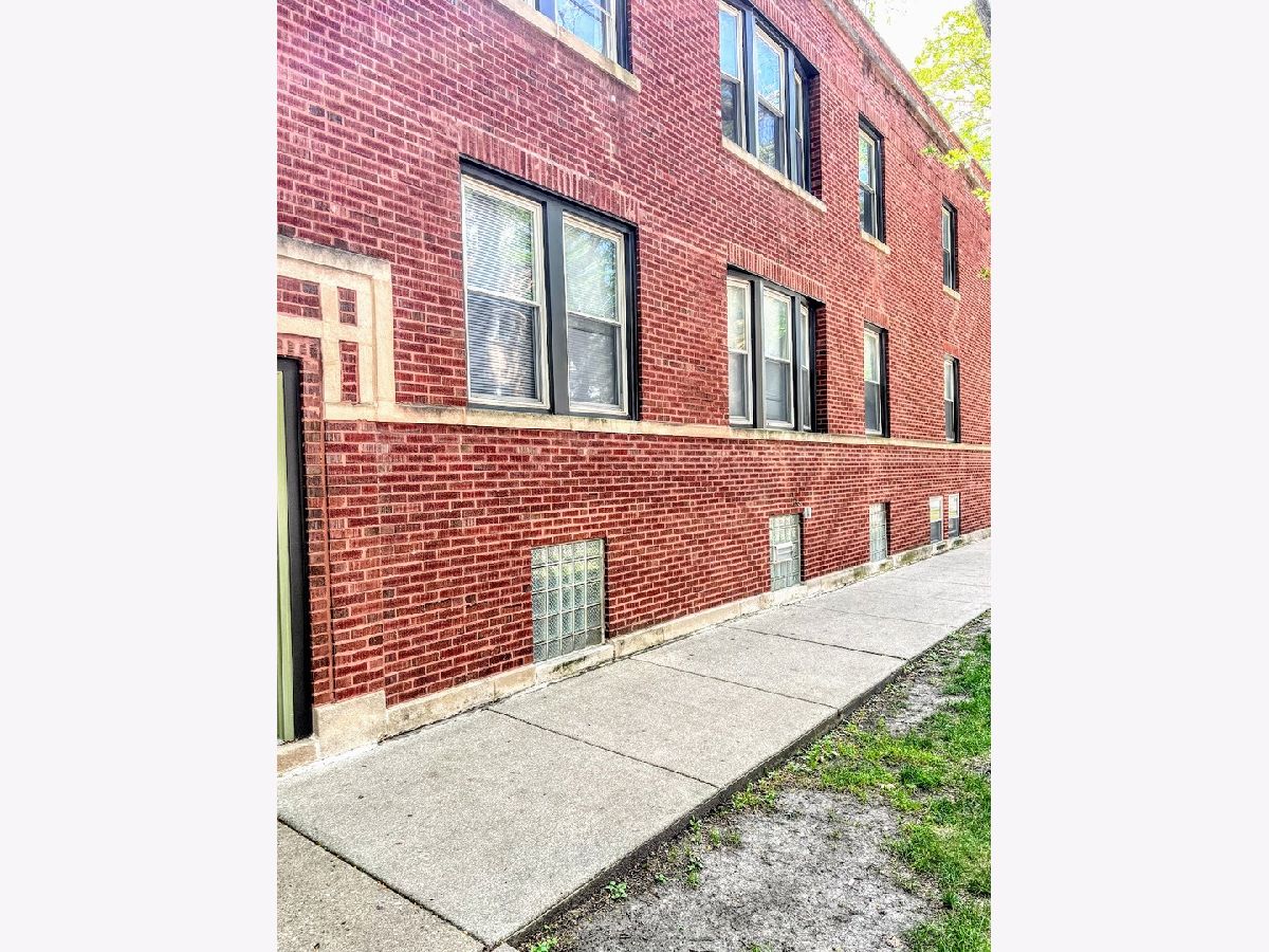 Condominiums & Homes Rented Horner Park Chicago Illinois, 4257 Sacramento