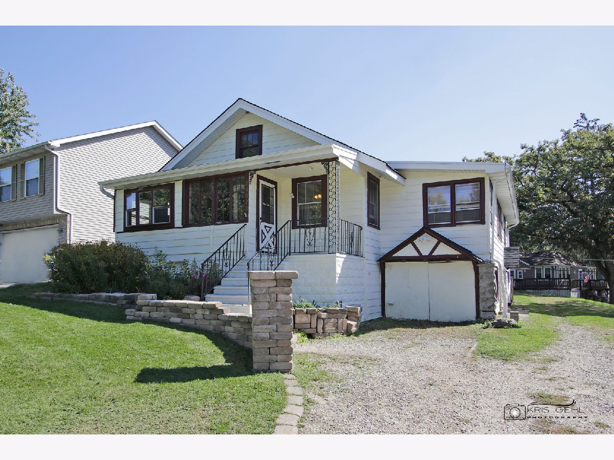 Homes Sold Petite Lake Highwoods Lake Villa Illinois, 24973 Elm