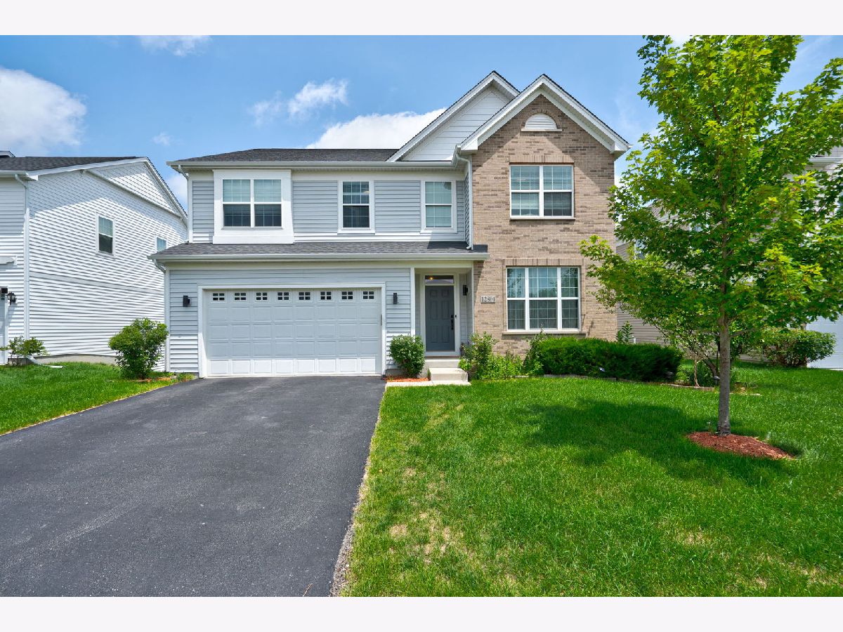 Homes & Townhomes Rented Grande Park Plainfield Illinois, 12804 Timber Wood