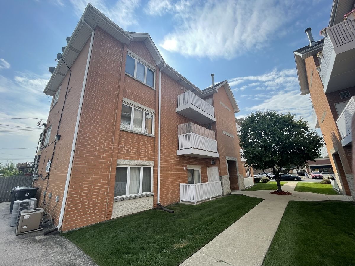 Homes & Condos & Townhomes Sold Montclare Chicago Illinois, 2843 Harlem