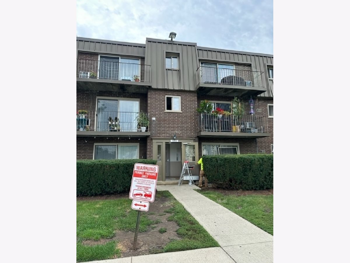 Condominiums Sold Fairway Greens Wheeling Illinois, 590 Fairway View