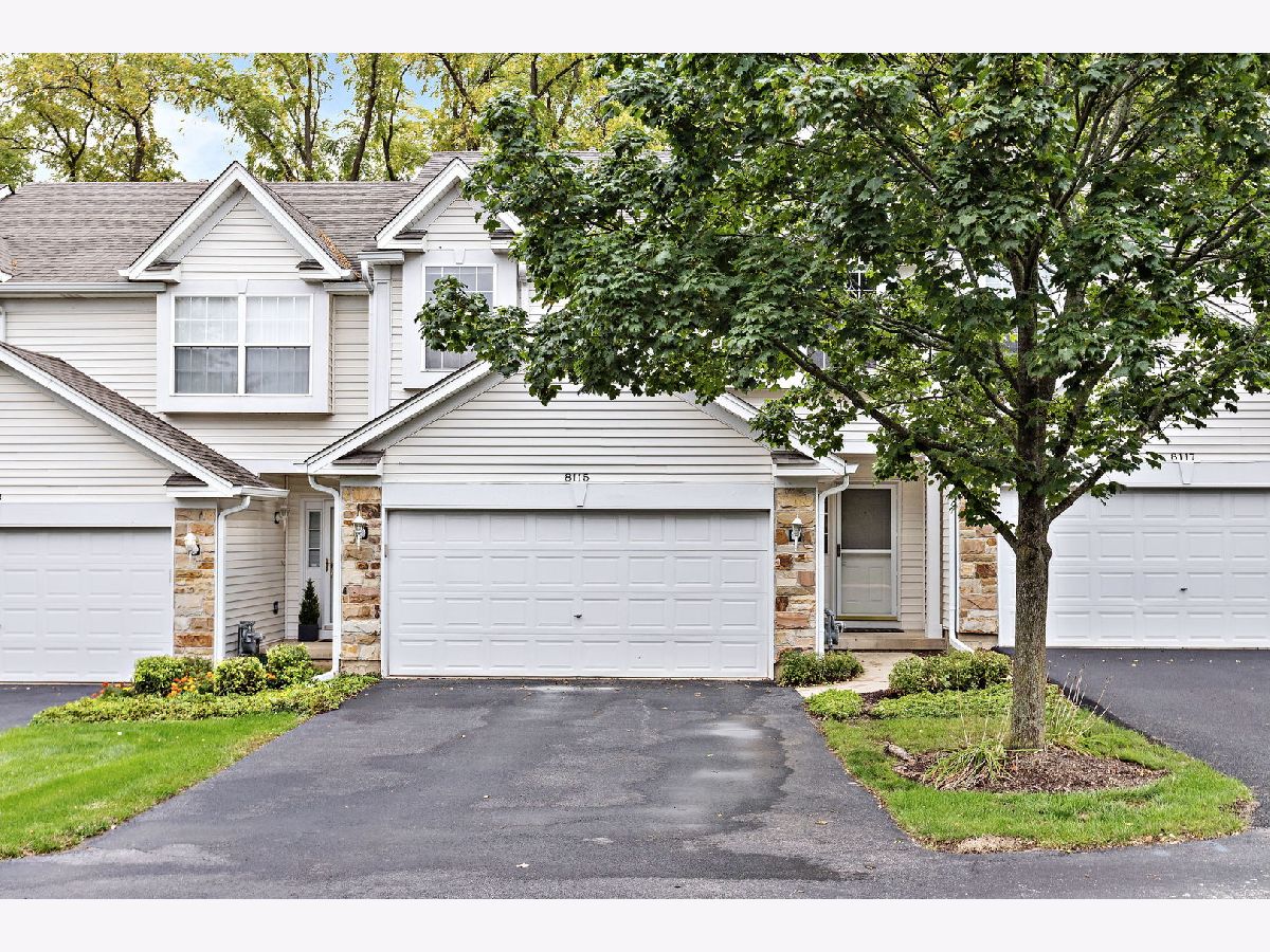 Townhomes Sold Sierra Woods Carpentersville Illinois, 8115 Sierra Woods