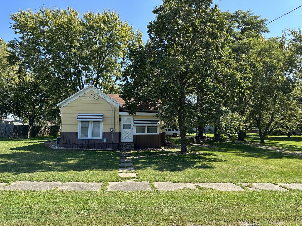  Sold Camargo Illinois, 409 Mill