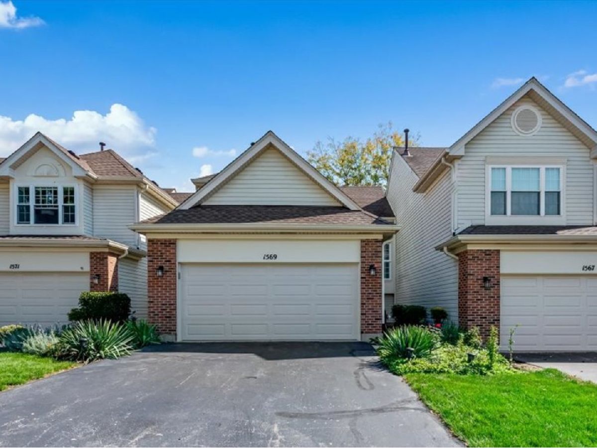 Townhomes Sold Links At Poplar Creek Hoffman Estates Illinois, 1569 Poplar Creek