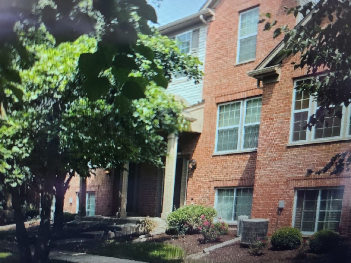 Townhomes & Condos Rented Madison Park Aurora Illinois, 550 Conservatory