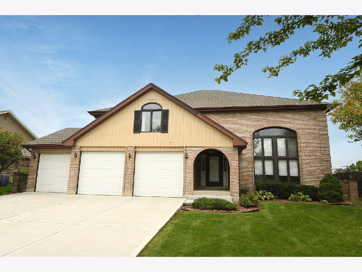 Homes Sold Pottawatomie Tinley Park Illinois, 17705 Navajo Trace