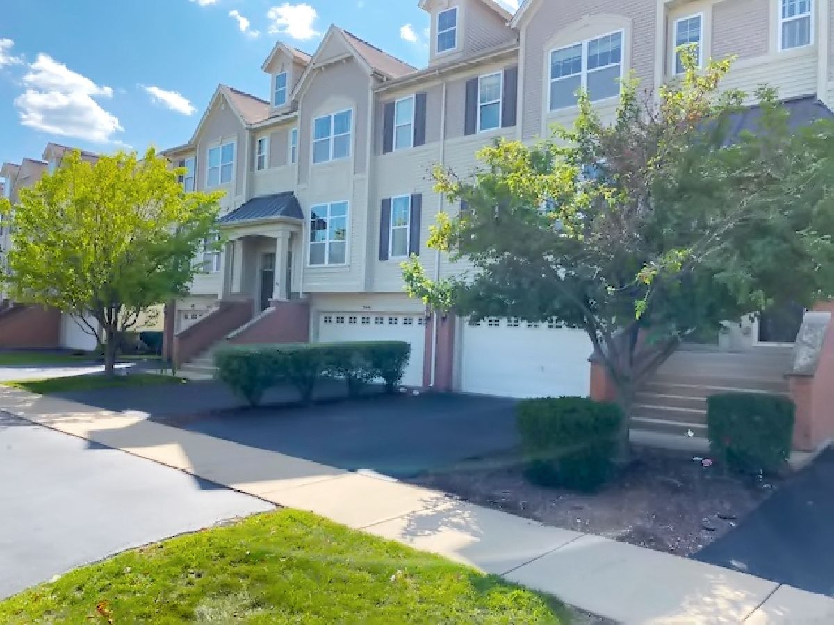Townhomes Rented Yorkshire Square Aurora Illinois, 3439 Bradbury