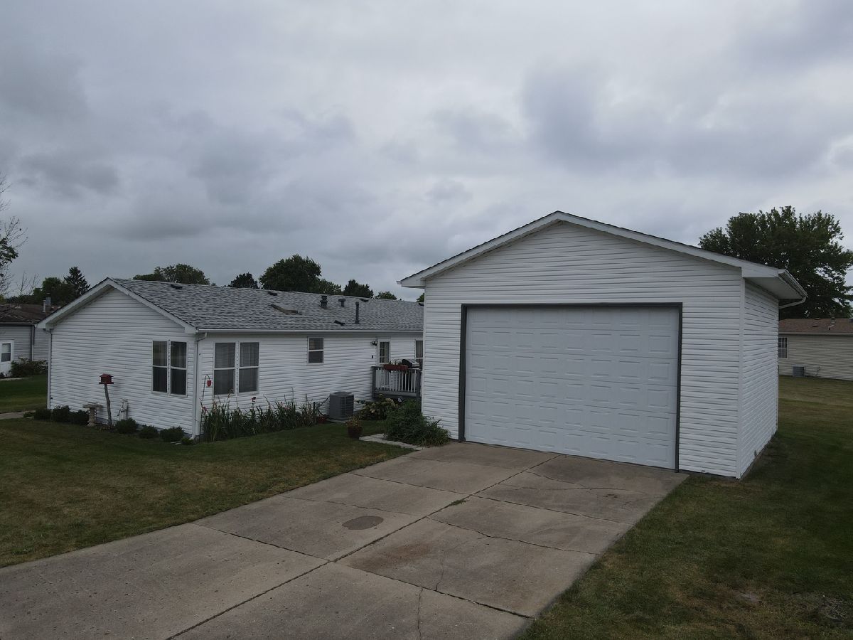 Subdivision Sold Wildwood South Sandwich Illinois, 32 Hummingbird