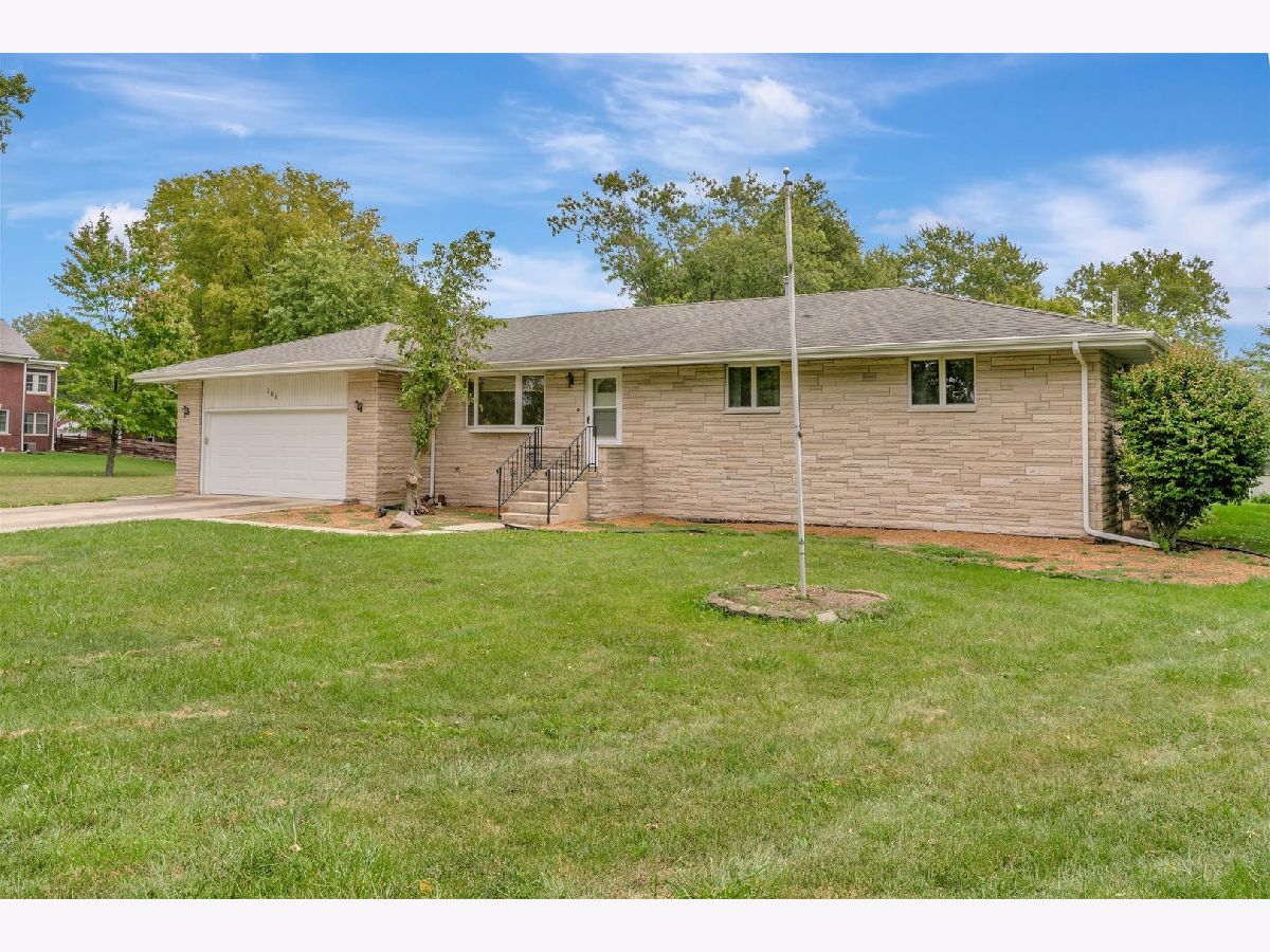  Sold Pesotum Illinois, 304 Oak