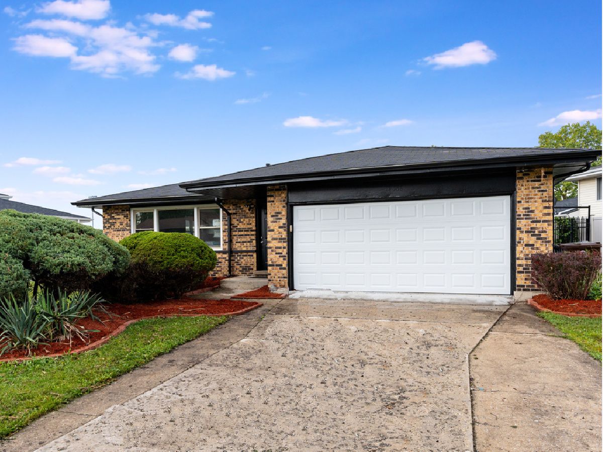 Homes Sold Knotting Gate Country Club Hills Illinois, 17458 Park
