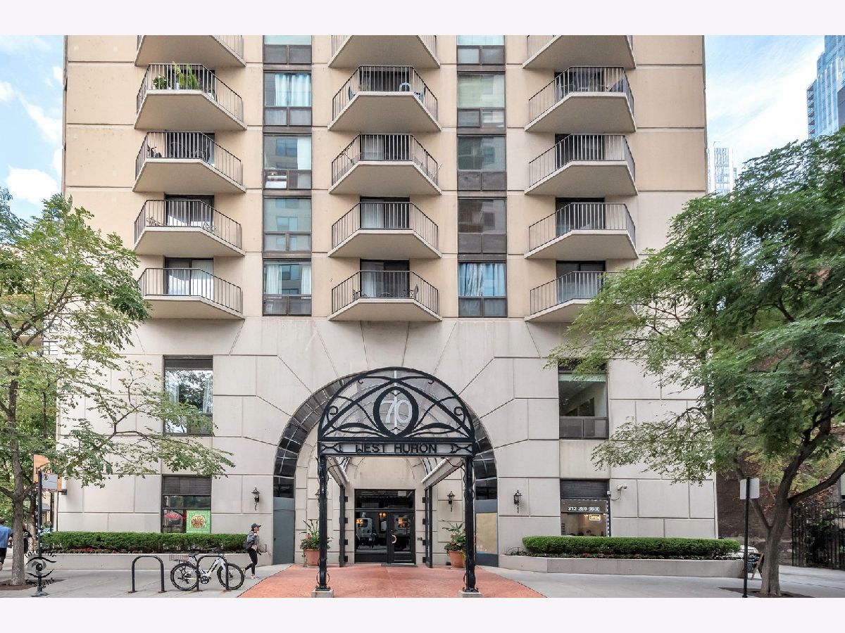 Condominiums Sold Hermitage Chicago Illinois, 70 Huron