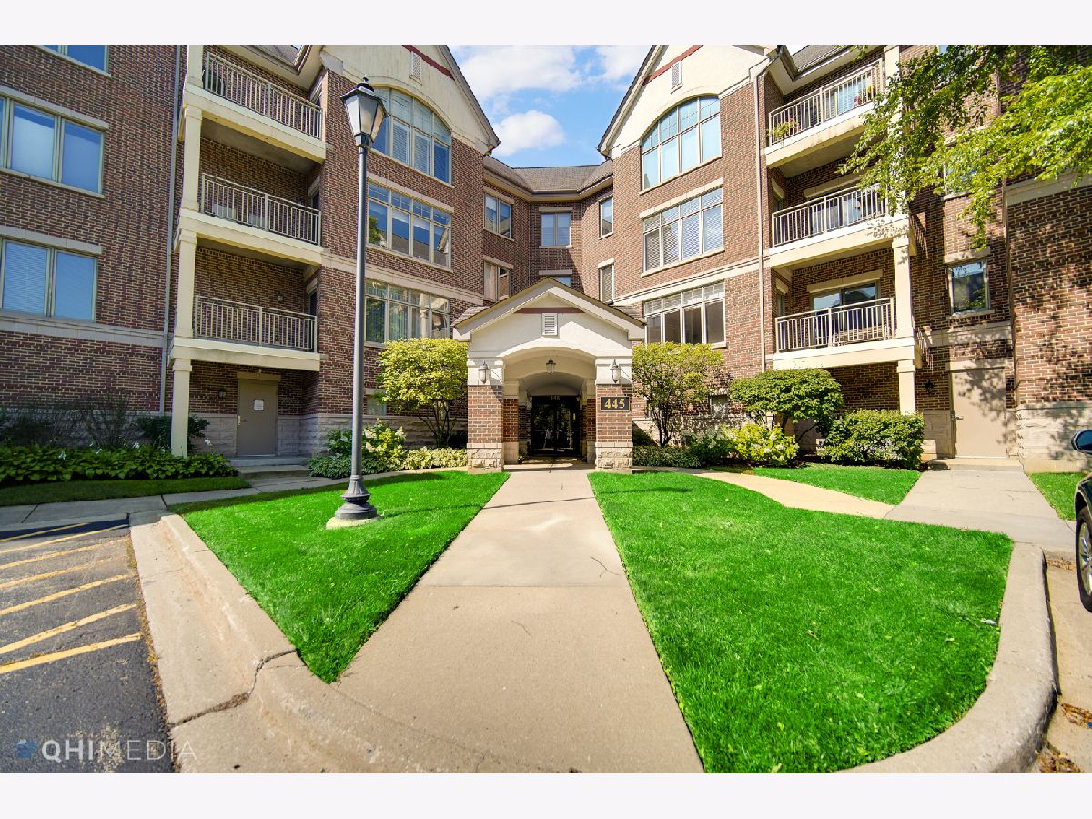 Condominiums Sold Village Green Lincolnshire Illinois, 445 Village Green
