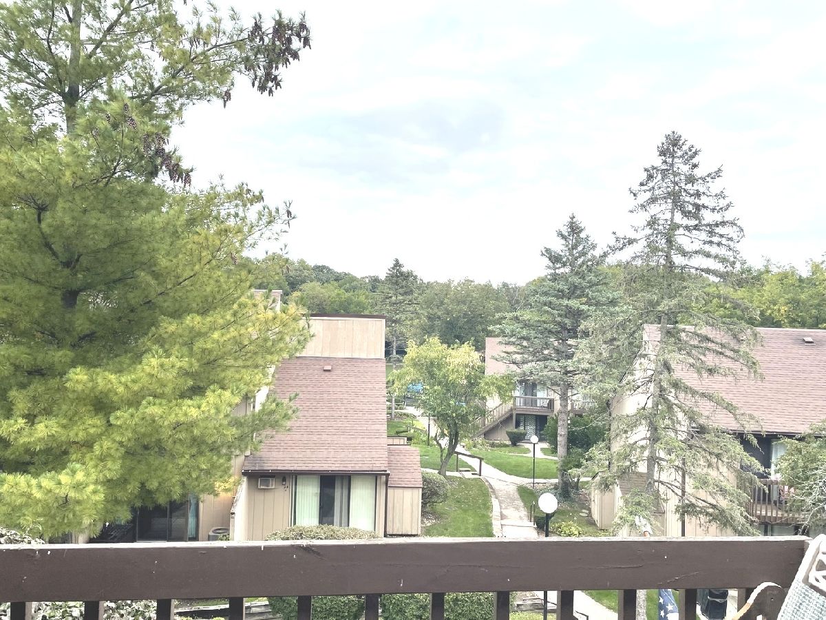 Condos & Townhomes Rented Vacation Village Fox Lake Illinois, 23 Jamaica Colony