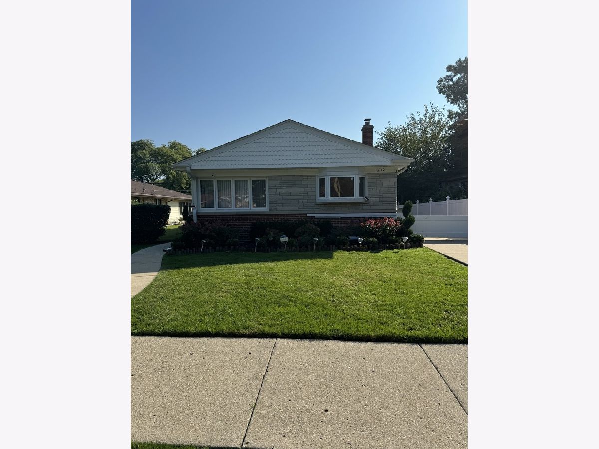 Homes & Townhomes Rented Devonshire Highlands Skokie Illinois, 9249 Kildare