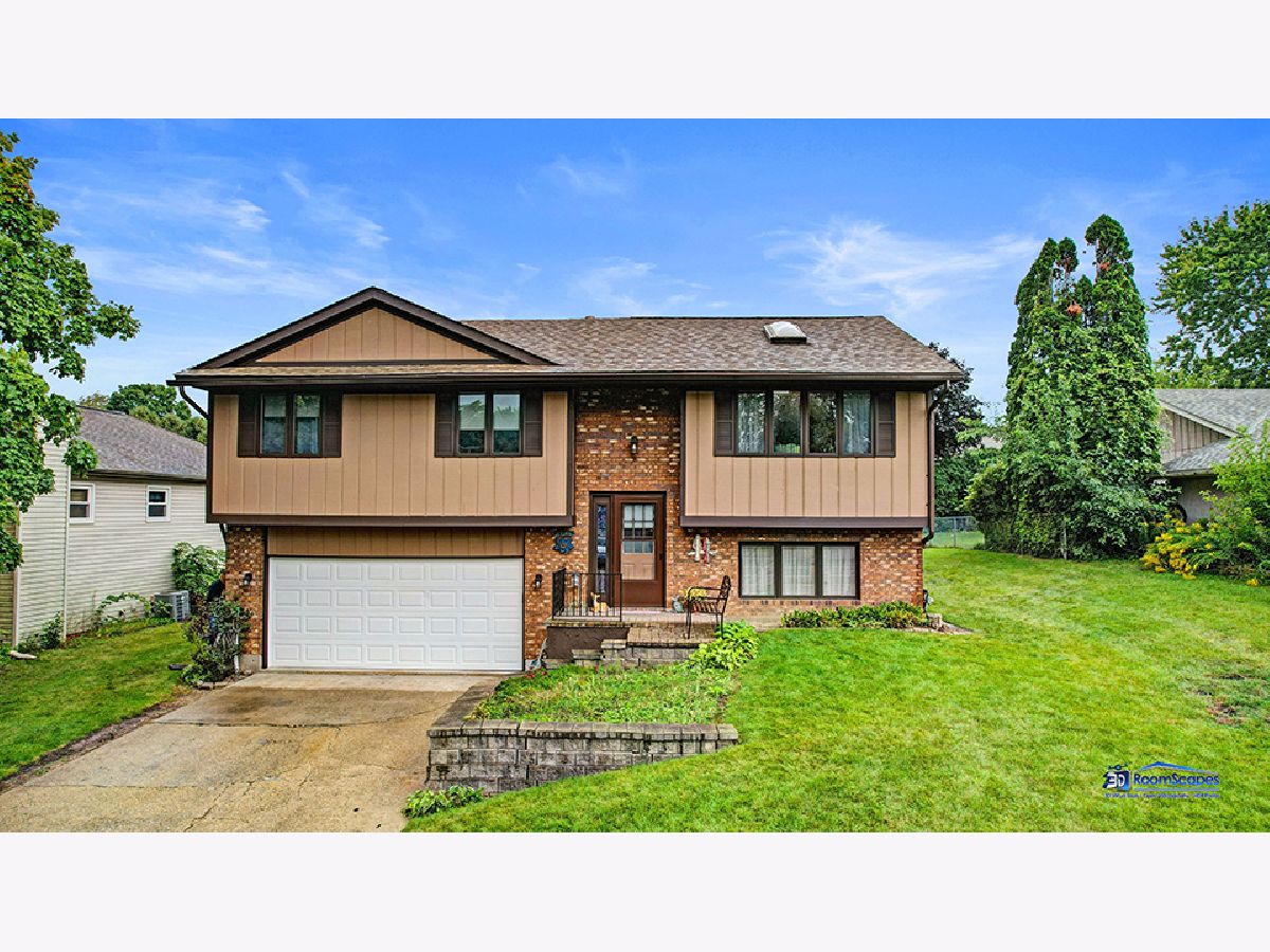 Homes Sold Country Knolls Woodstock Illinois, 873 Pleasant