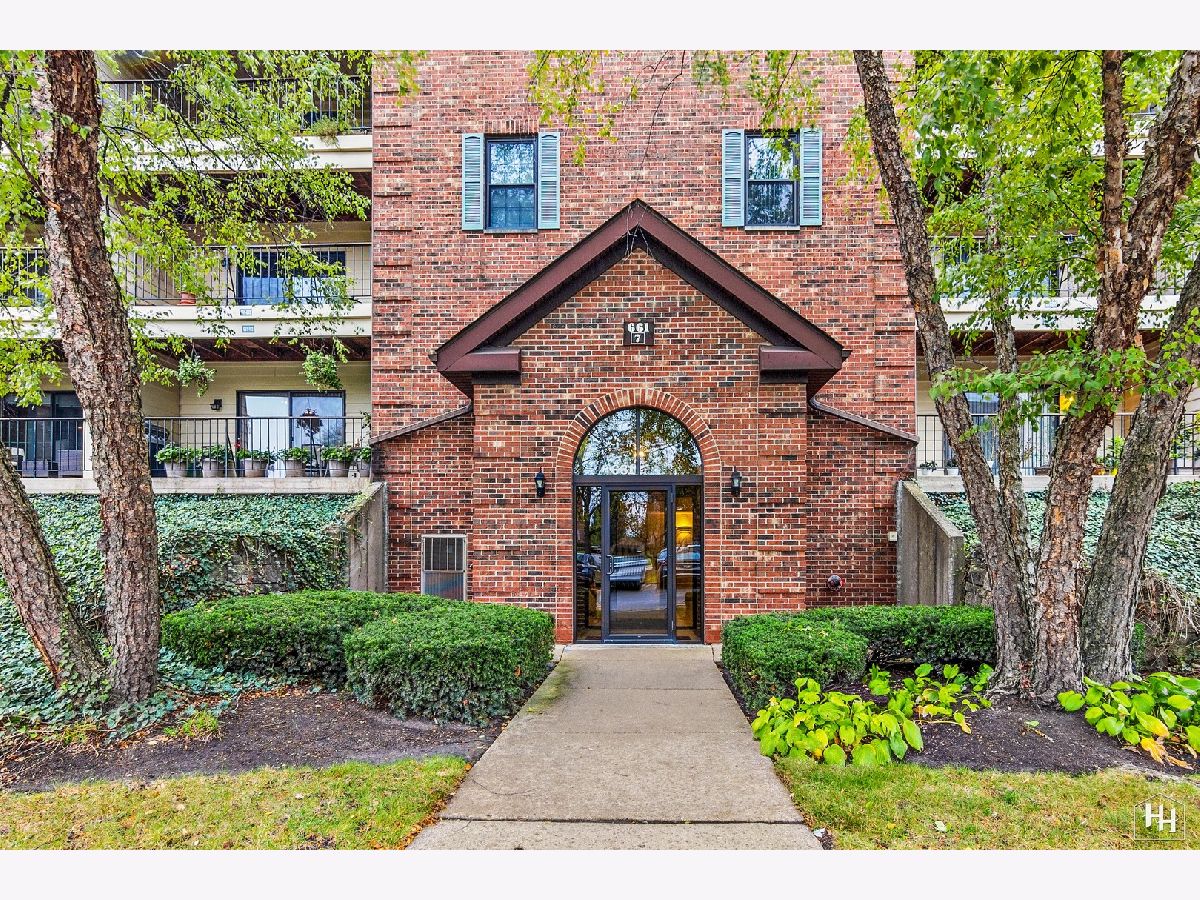 Condominiums Sold Chatham East Buffalo Grove Illinois, 661 Hapsfield