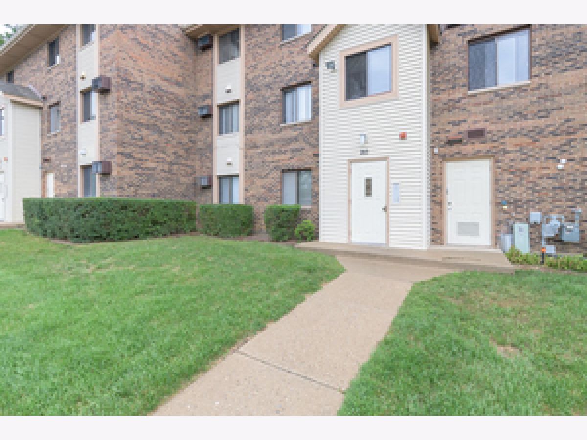 Condominiums Rented Century Park Vernon Hills Illinois, 20 Echo