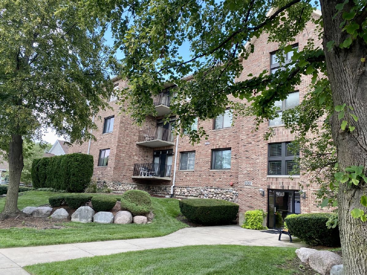 Townhomes & Condos Sold Acorn Glen Oak Lawn Illinois, 11001 Deblin