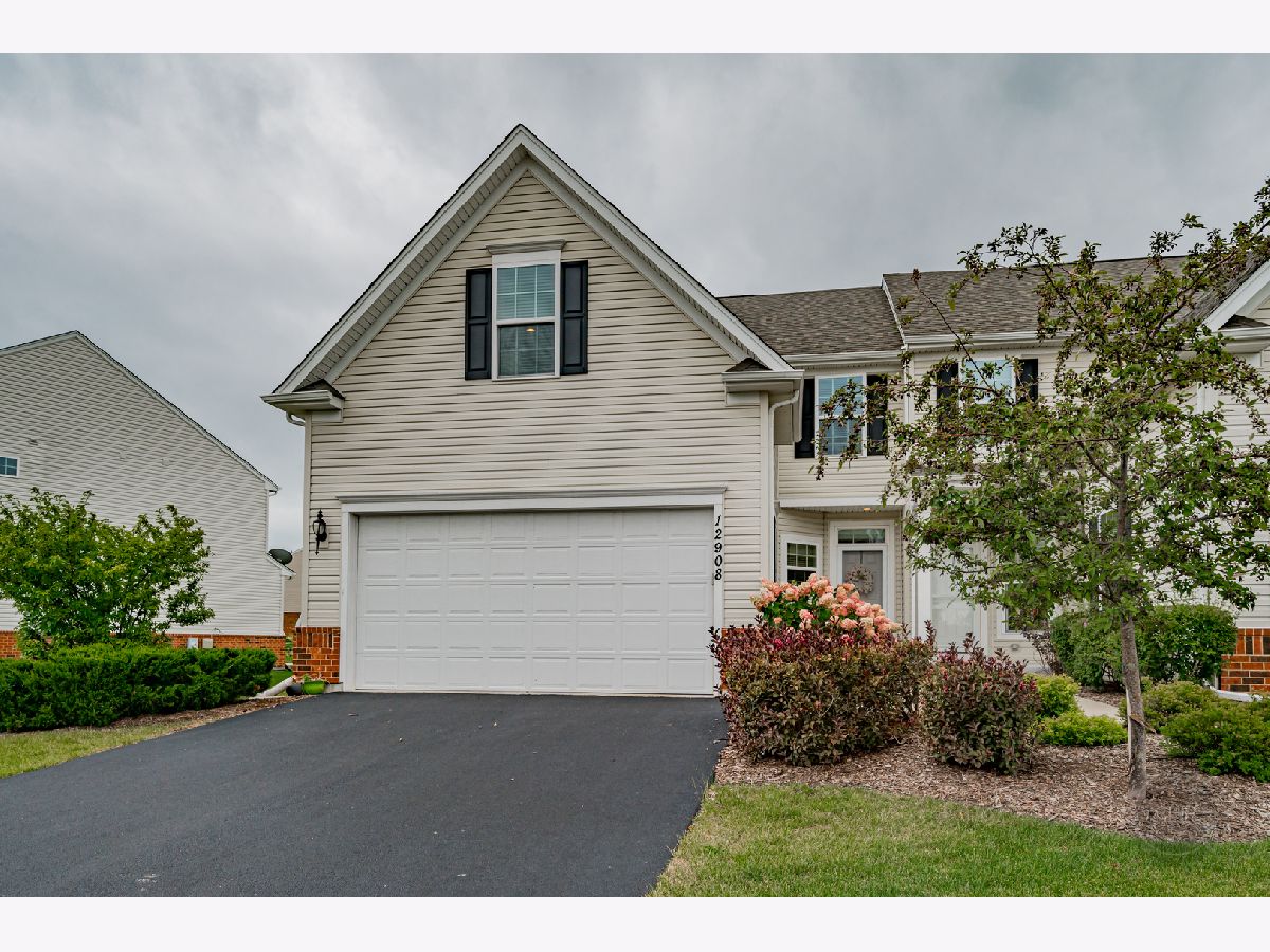 Homes & Townhomes Rented Grande Park Plainfield Illinois, 12908 White Pine