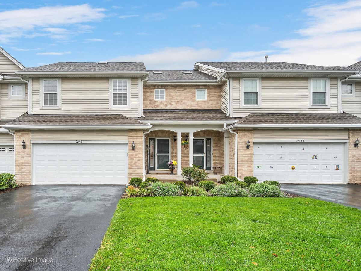 Townhomes & Condos Sold Waterfall Glen Darien Illinois, 9243 Waterfall Glen