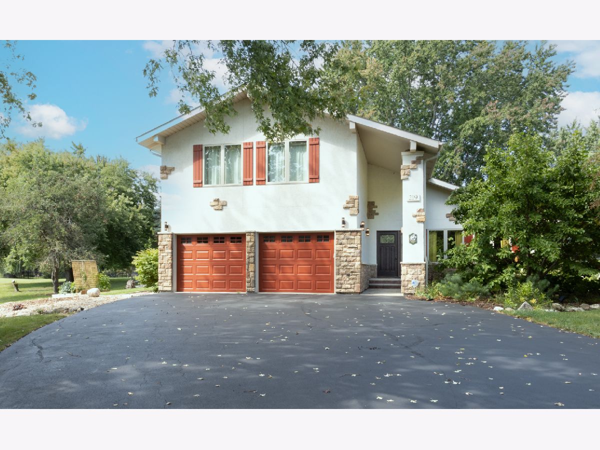 Homes Sold Shannonwood Woodstock Illinois, 219 Shannon