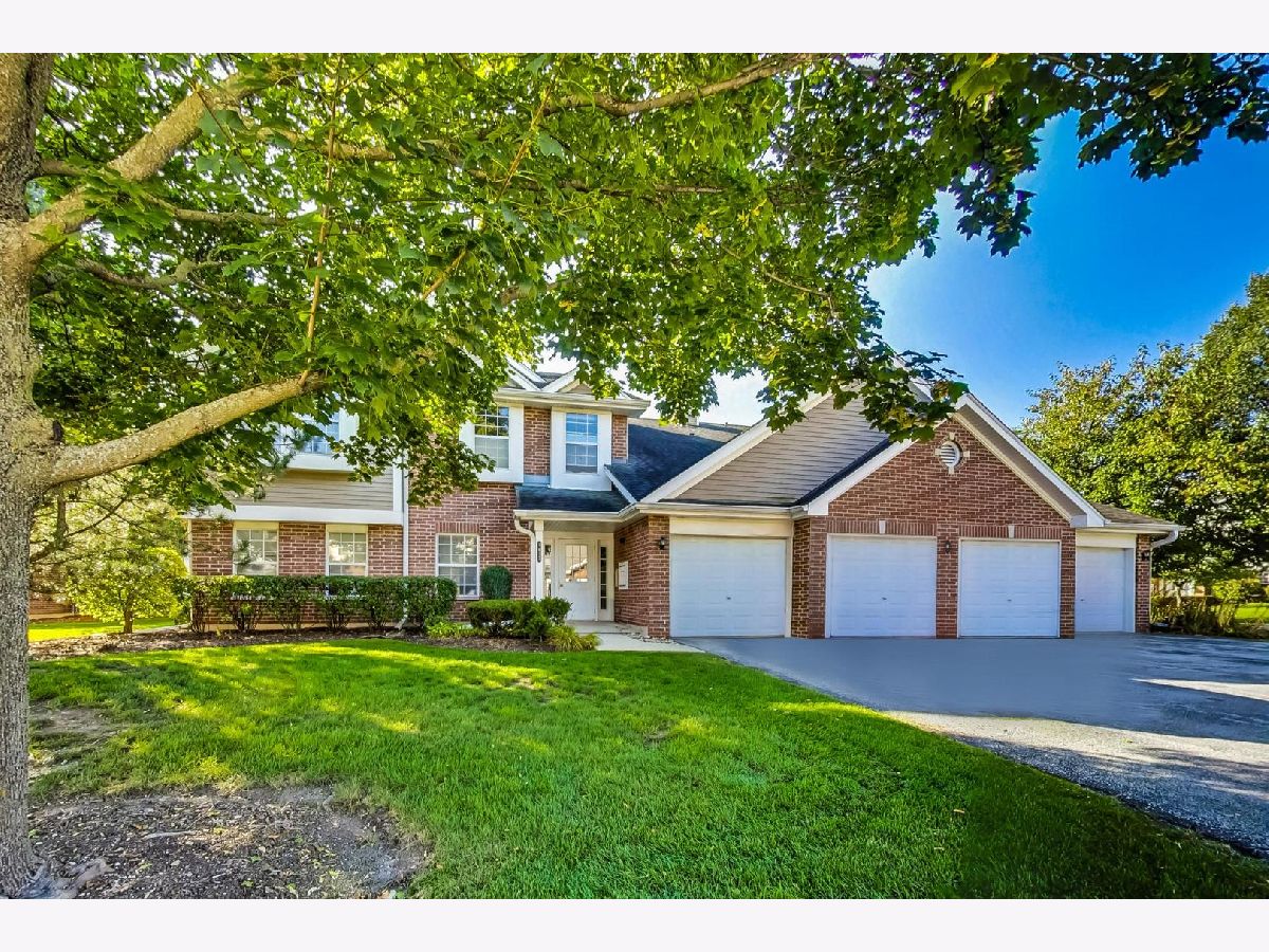 Condominiums Sold Arlington Trails Arlington Heights Illinois, 1417 Crane