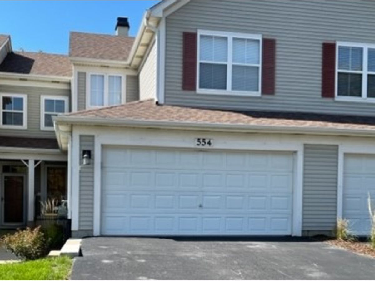 Townhomes Sold Eagles Ridge Bartlett Illinois, 554 Peregrine