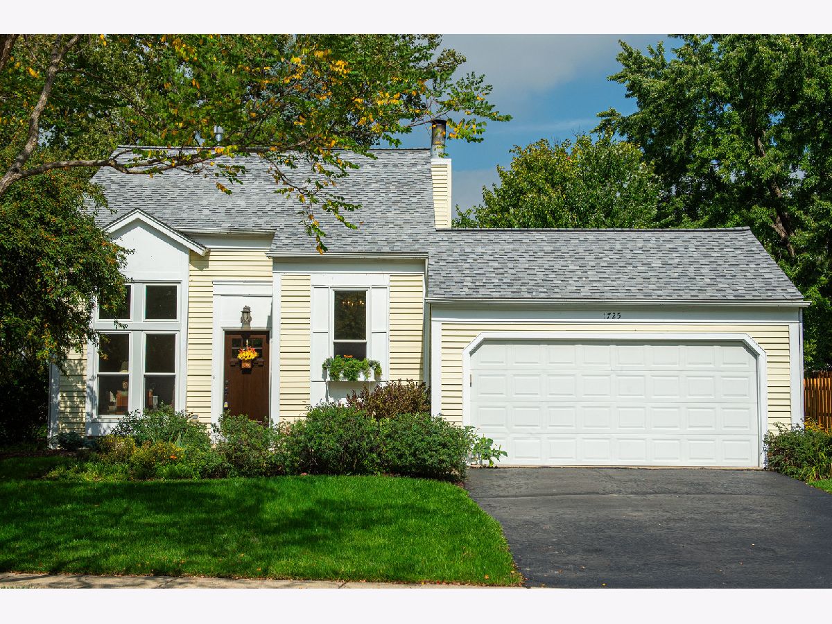 Homes & Townhomes Sold Riverwood Algonquin Illinois, 1725 Riverwood