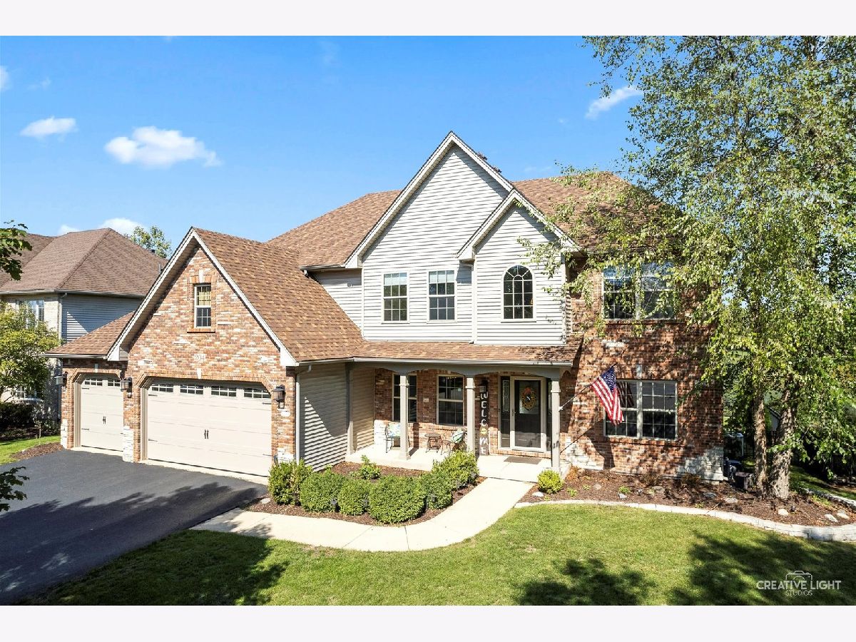 Homes Sold Gates Creek West Oswego Illinois, 204 Holly
