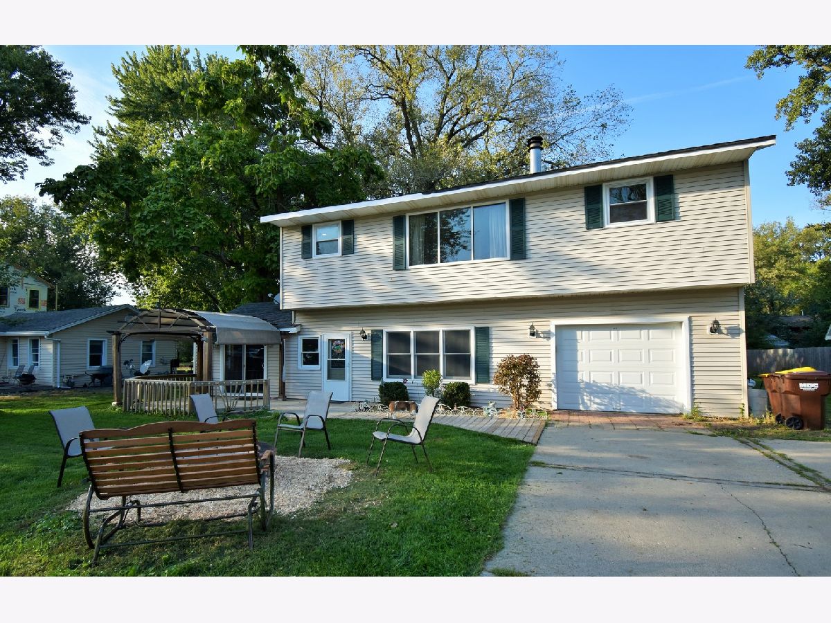 Homes Sold Bayview Beach Crystal Lake Illinois, 1326 Beach