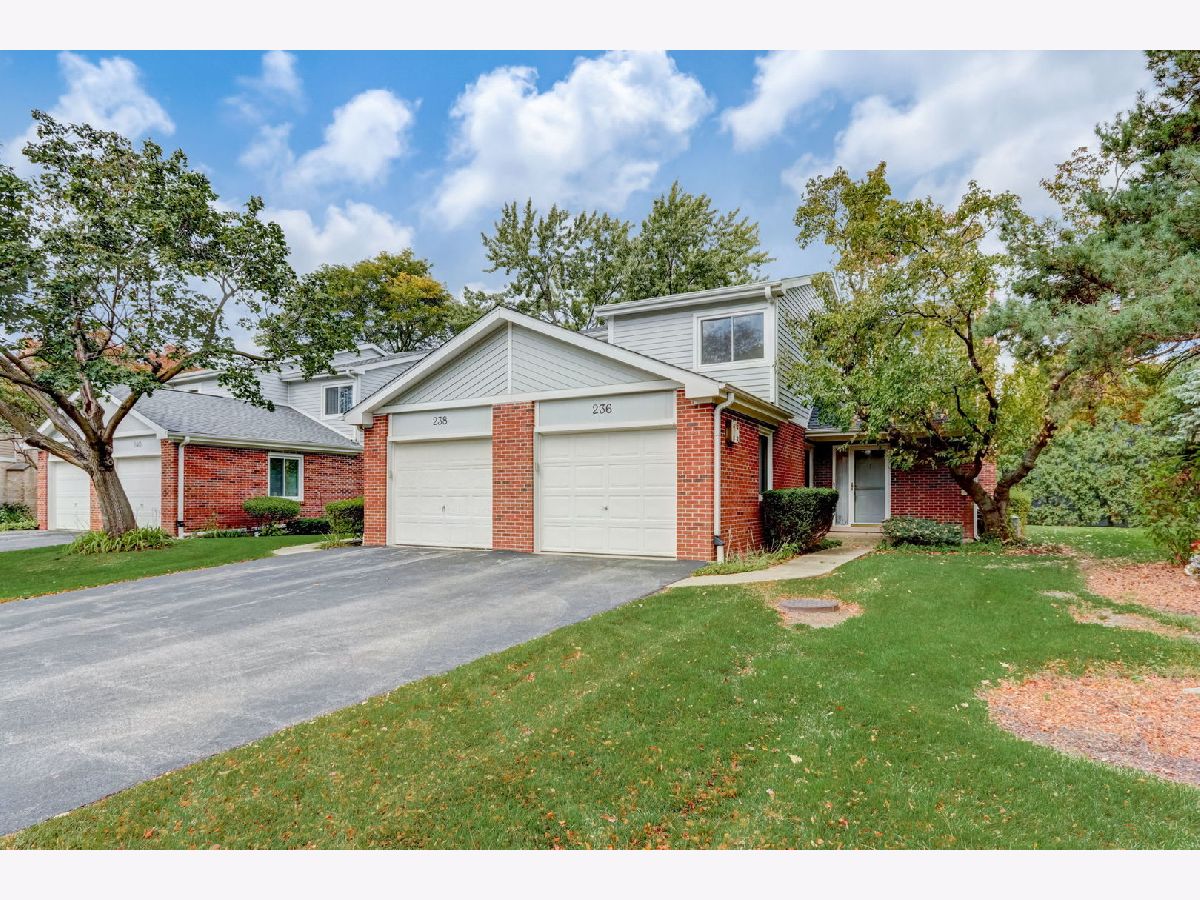 Townhomes Sold Golfview Commons Palatine Illinois, 236 Golfview