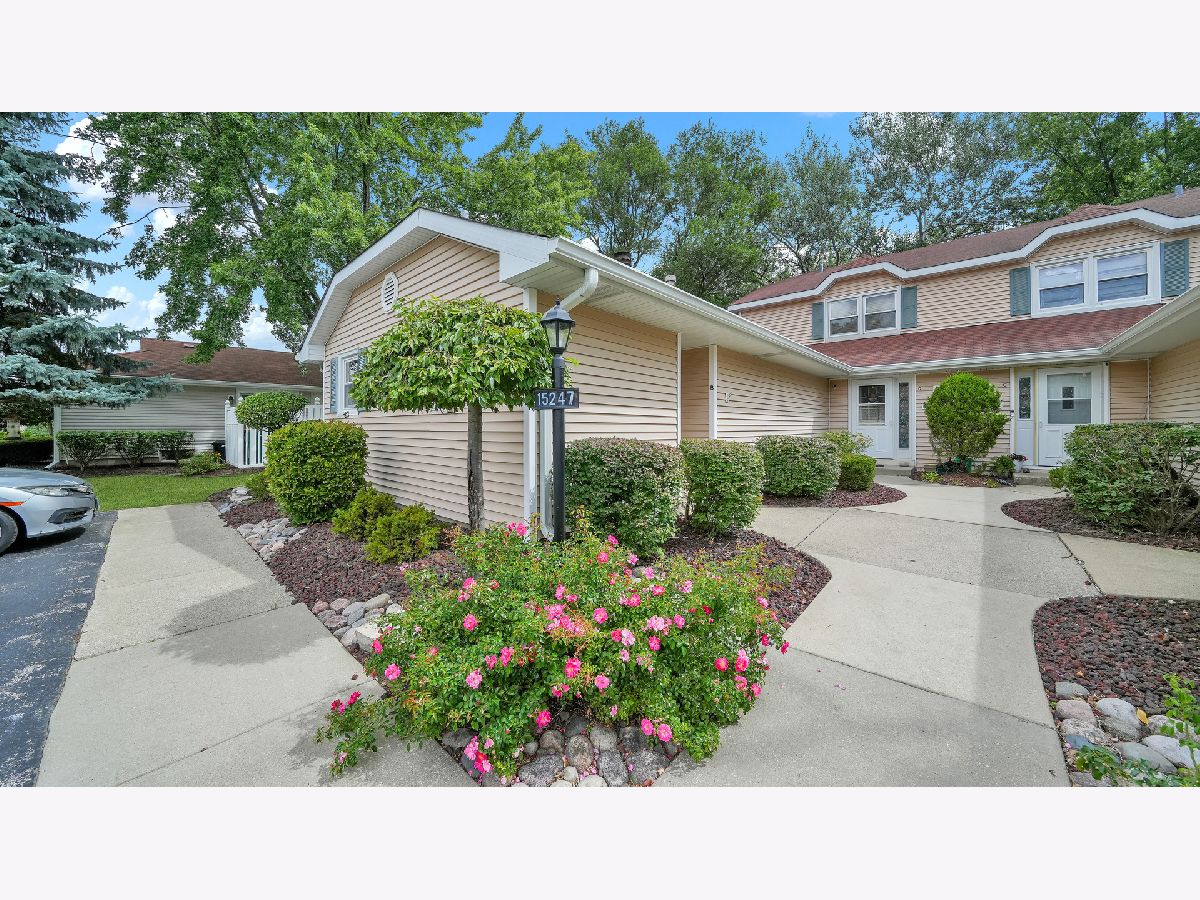 Condos & Townhomes Sold Shade Tree Oak Forest Illinois, 15247 Creekside