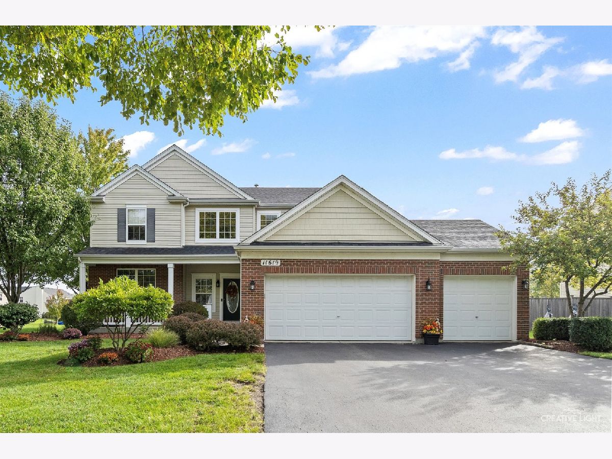 Homes & Townhomes Sold Crossings At Wolf Creek Plainfield Illinois, 11619 Chesapeake