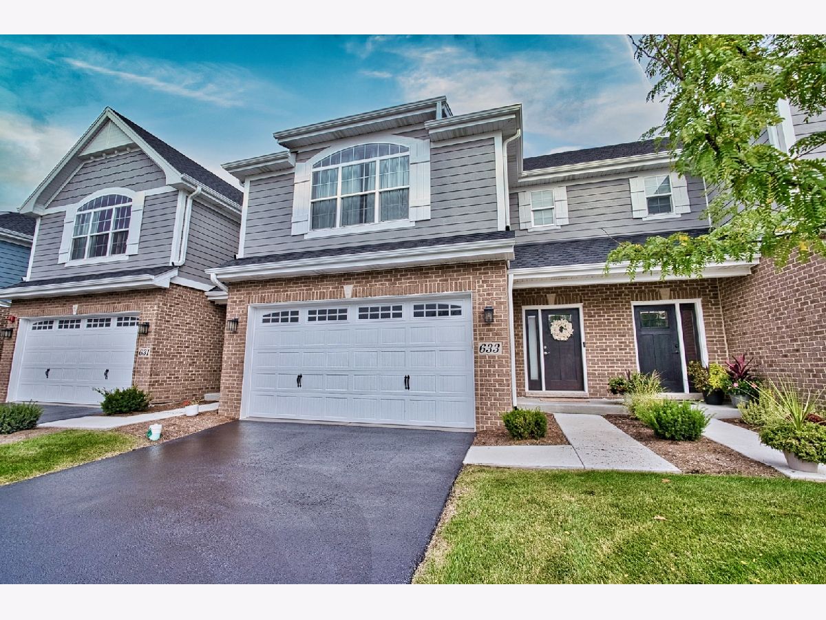 Townhomes & Homes Sold Lindenwood Acres Naperville Illinois, 633 Bourbon