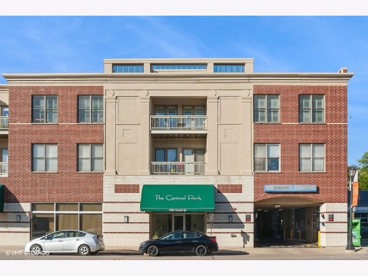 Condominiums Sold Central Park Condominiums Evanston Illinois, 2951 Central