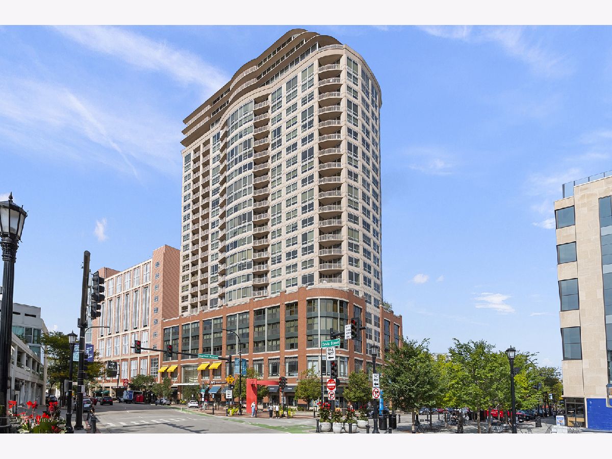 Condominiums Sold Sherman Plaza Evanston Illinois, 807 Davis