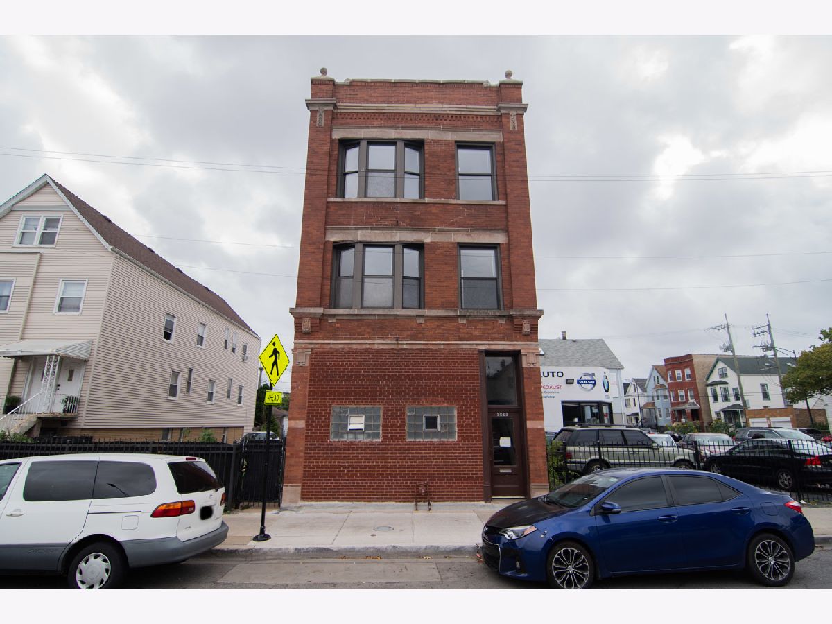 Condos & Townhomes & Homes Rented Avondale Estates Chicago Illinois, 3553 Belmont