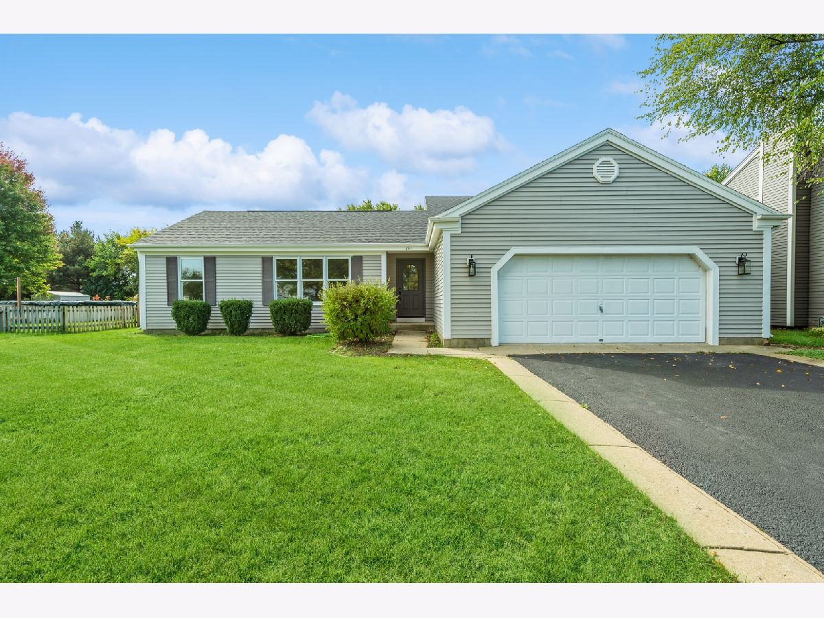 Homes & Condos & Townhomes Sold Deerpass Greens Marengo Illinois, 831 Chestnut