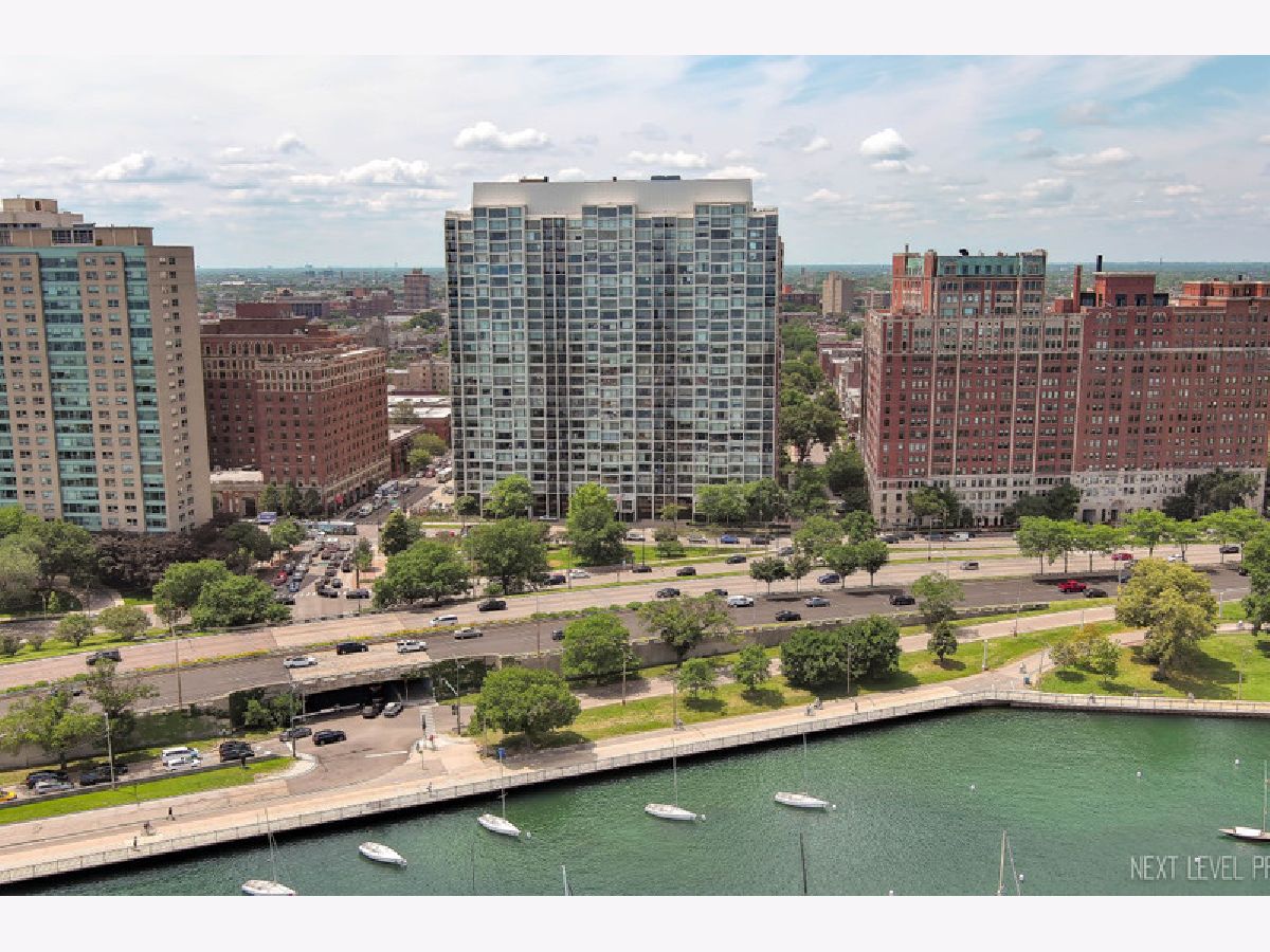 Condominiums Sold Harbor House Chicago Illinois, 3200 Lake Shore