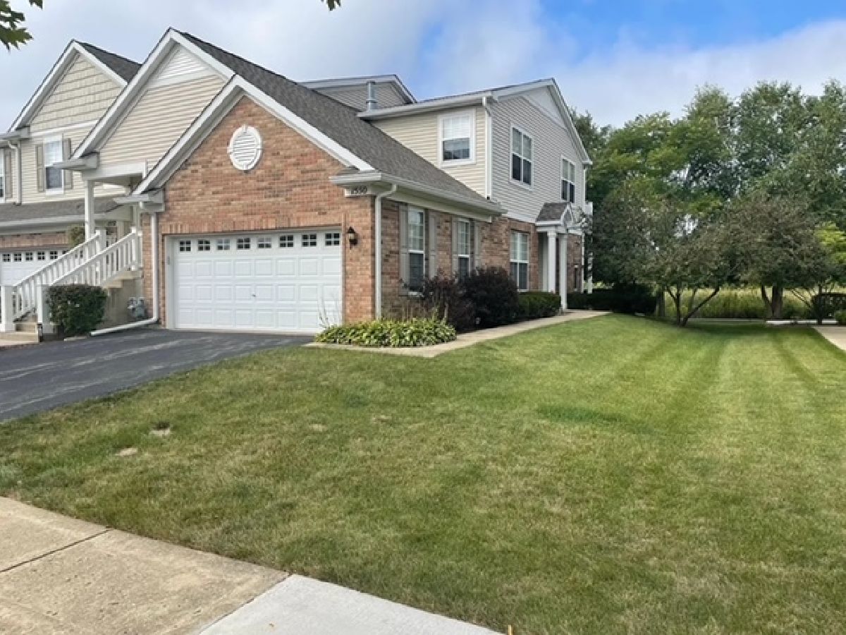 Townhomes & Condos Rented Canterbury Place Algonquin Illinois, 1550 Matthew