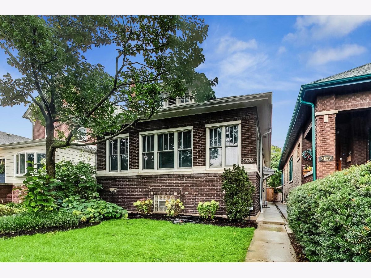 Condos & Townhomes & Homes Sold Ravenswood Gardens Chicago Illinois, 2622 Wilson